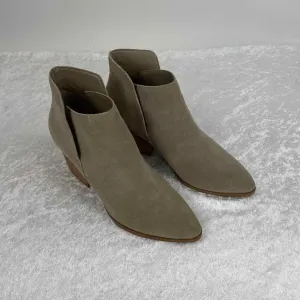 Dolce Vita Women Size 9 Beige Leather Slip Ons Boots